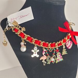 NWT Betsey Johnson Christmas In July Red Charm Bracelet